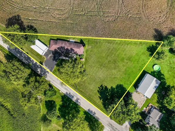 227 W Woodman St, Newark, IL 60541