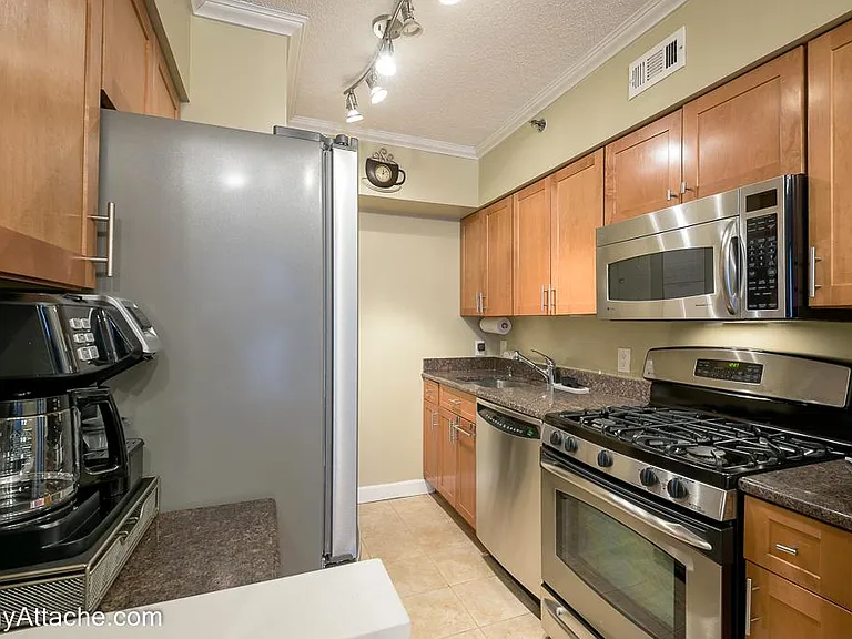 4801 Fairmont Ave #311 — Photo 8