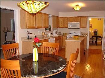 3rd image of 383 Sydney Ct