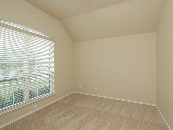 5th image of 1229 Saltgrass Dr