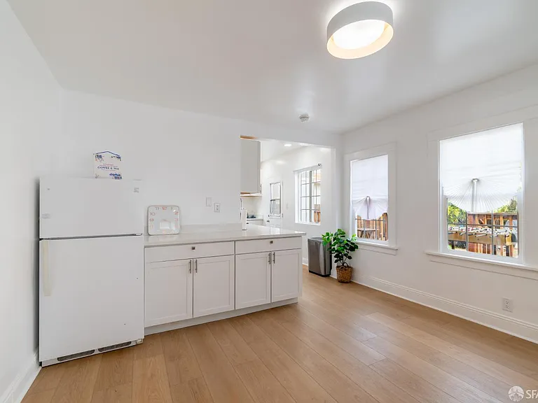 609 S Delaware St — Photo 15