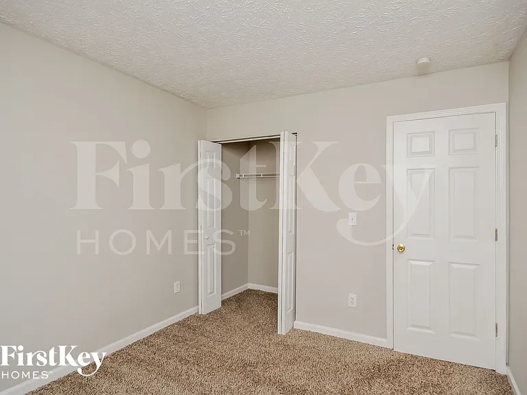 345 Lakeside Cir — Photo 15