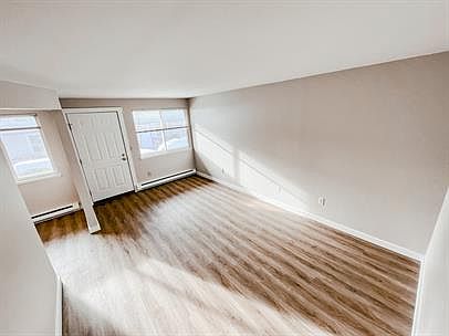 Photos of a similar unit.