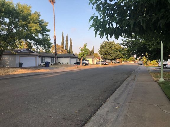 5th image of 7951 Grandstaff Dr