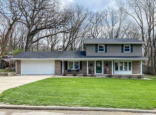 129 Lincoln Place Dr, Des Moines, IA 50312