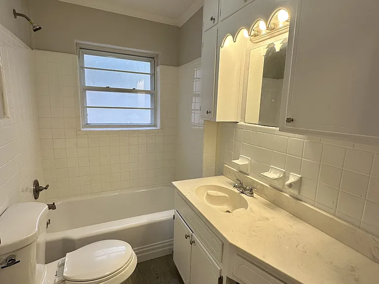 637 Blanton Ln — Photo 11
