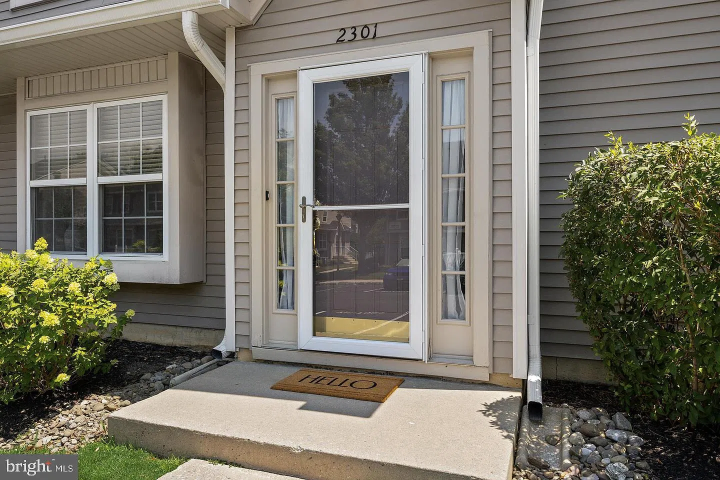 3 bed, 2.5 bath, 1768 sqft, $2,750 — Photo 2