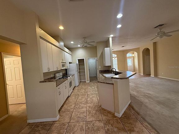 4th image of 5111 Ironsides Ct