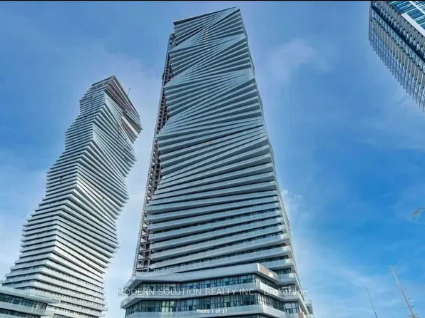 3900 Confederation Pkwy, Mississauga, ON