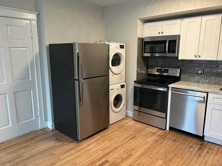 6252 Northwood Ave #301 — Photo 8