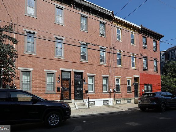 2nd image of 922 S 18th St