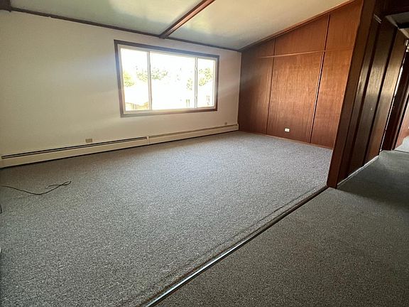 5th image of 301 Nicholas Ave
