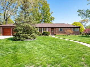 23080 Fleming Dr, Farmington, MI 48335