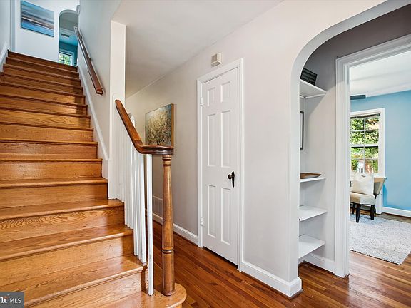 4th image of 6111 Brook Dr