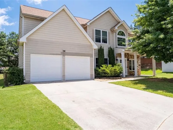 4132 Eldon Dr, Fairburn, GA 30213