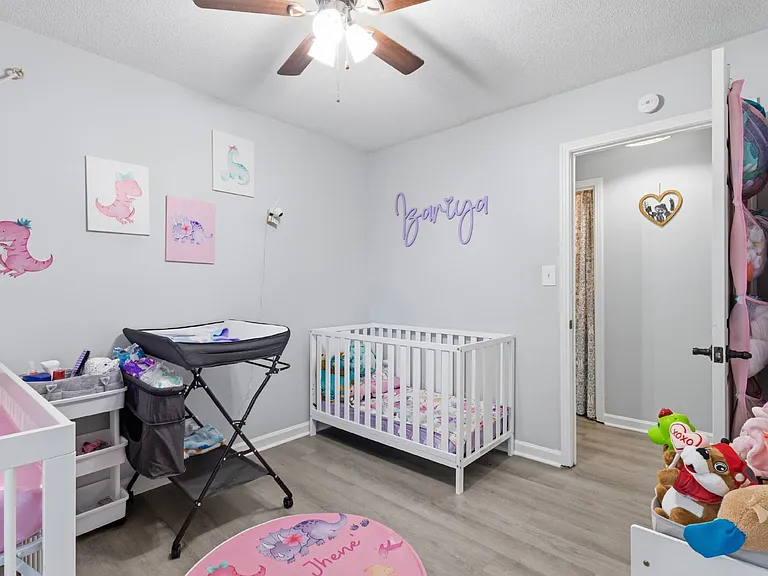 688 Debbie Dr — Photo 13