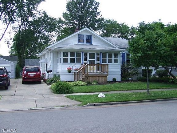 2nd image of 124 Monroe Ave