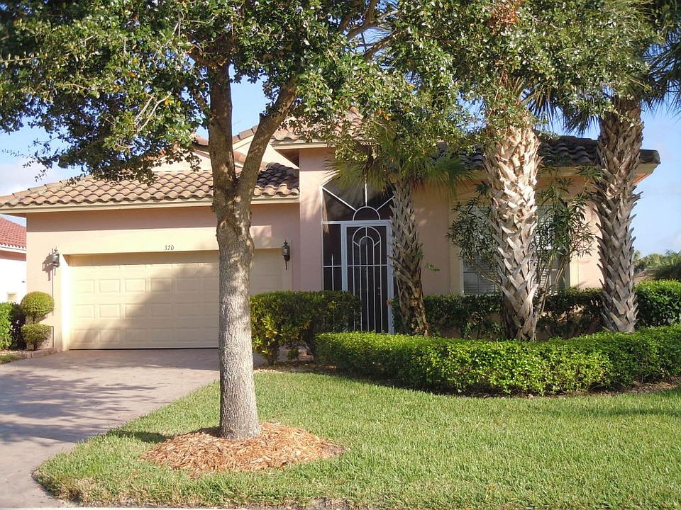 1st image of 320 NW Shoreline Cir