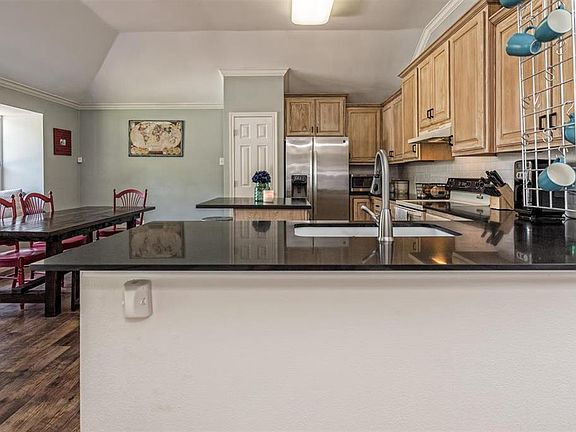 5th image of 10321 Sierra West Dr