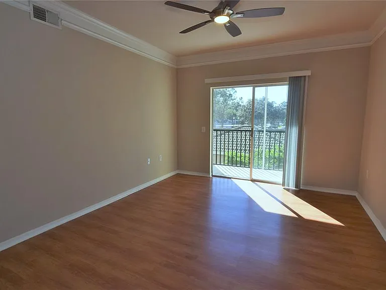 5122 Northridge Rd #202 — Photo 5