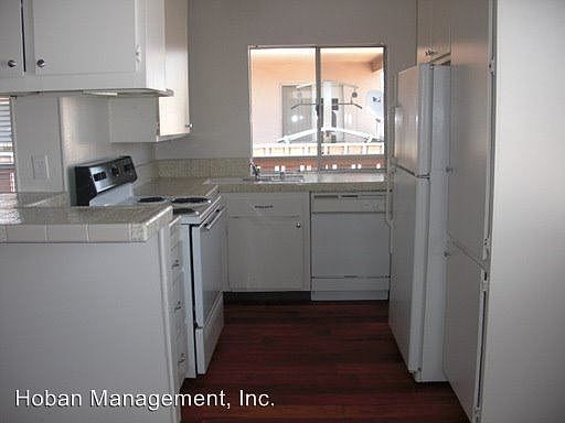 4th image of 4439 Euclid Ave APT 9