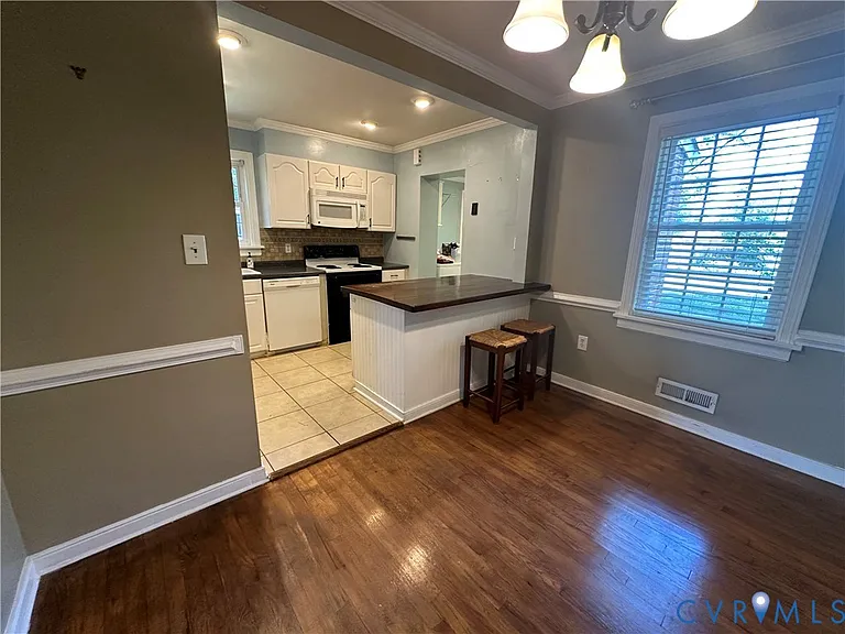 9004 Sparrow Dr — Photo 5