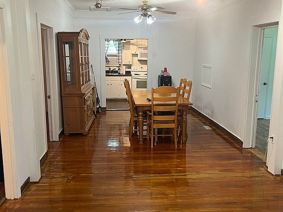 4th image of 113 N 4th St