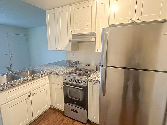 5th image of 4364-8 50th St