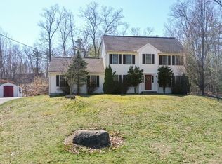 17 Ponemah Rd, Amherst, NH 03031