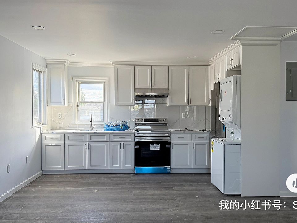 1st image of 2396 York St #2