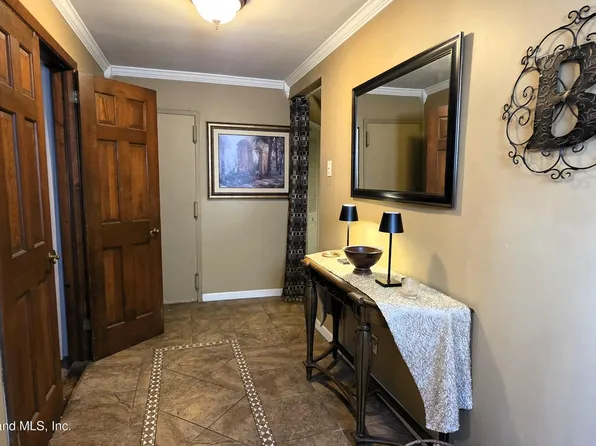 641 Katan Avenue image 3 of 21