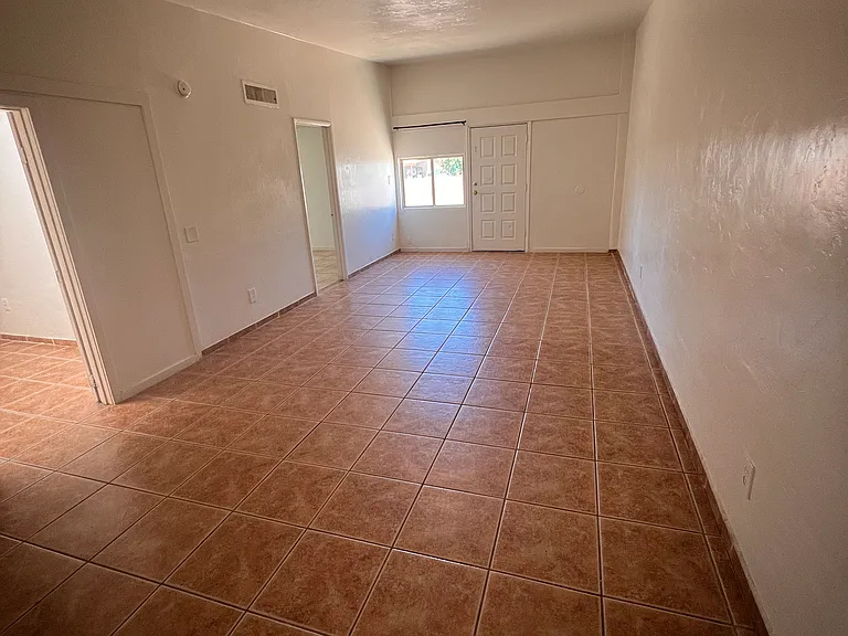 926 W Wedwick St — Photo 27