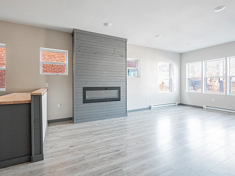 14620 Lakeshore Blvd #3 — Photo 3