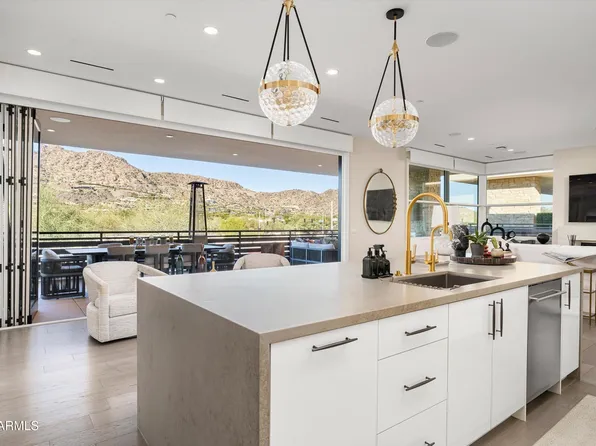 5572 E STELLA Lane, Paradise Valley, AZ 85253