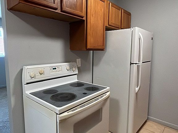2nd image of 1207 B St #5