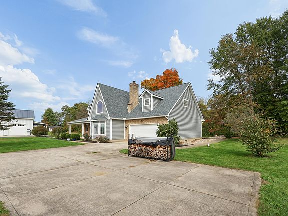 3rd image of 9385 Hill Rd NW