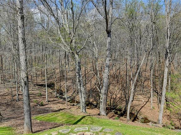 4th image of 2435 Southers Cir #2