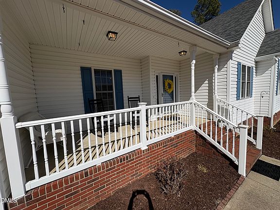 3rd image of 113 Mayfield Pl