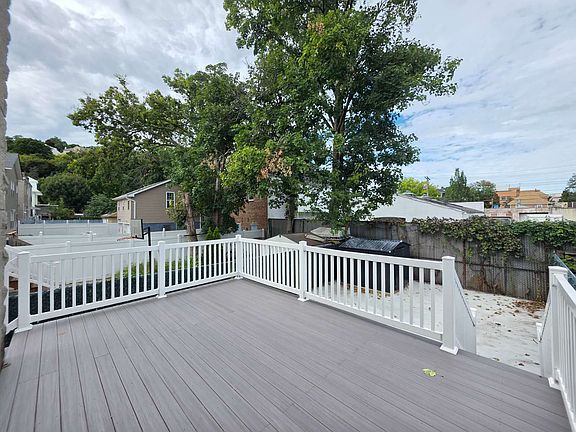 5th image of 37 Metcalfe St #2