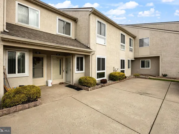 45 Sandra Rd, Voorhees, NJ 08043