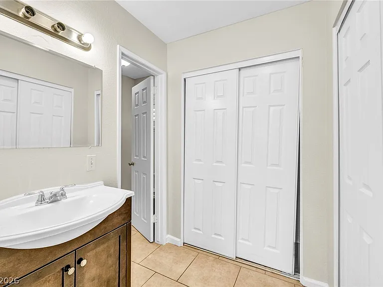 6921 Acoma Ct — Photo 24