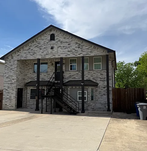 2311 Vagas St Photo 1