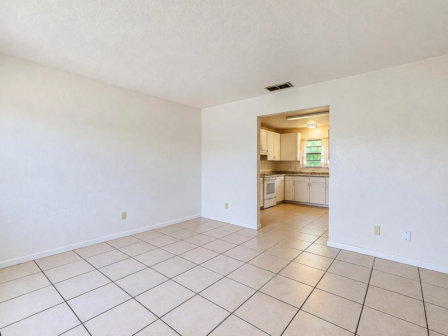 2 bed, 1.0 bath, 1508 sqft, $1,500 — Photo 3