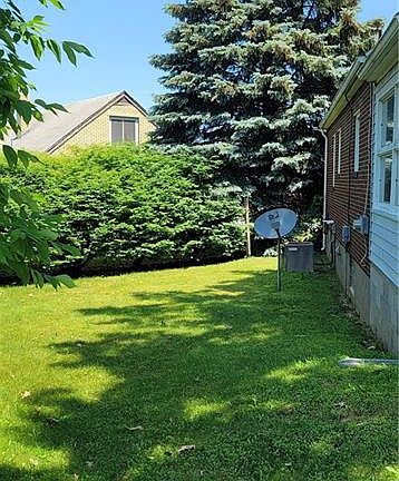 2nd image of 3132 Evanston Ave