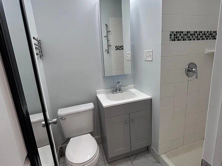 2216 Summer St #1 — Photo 6