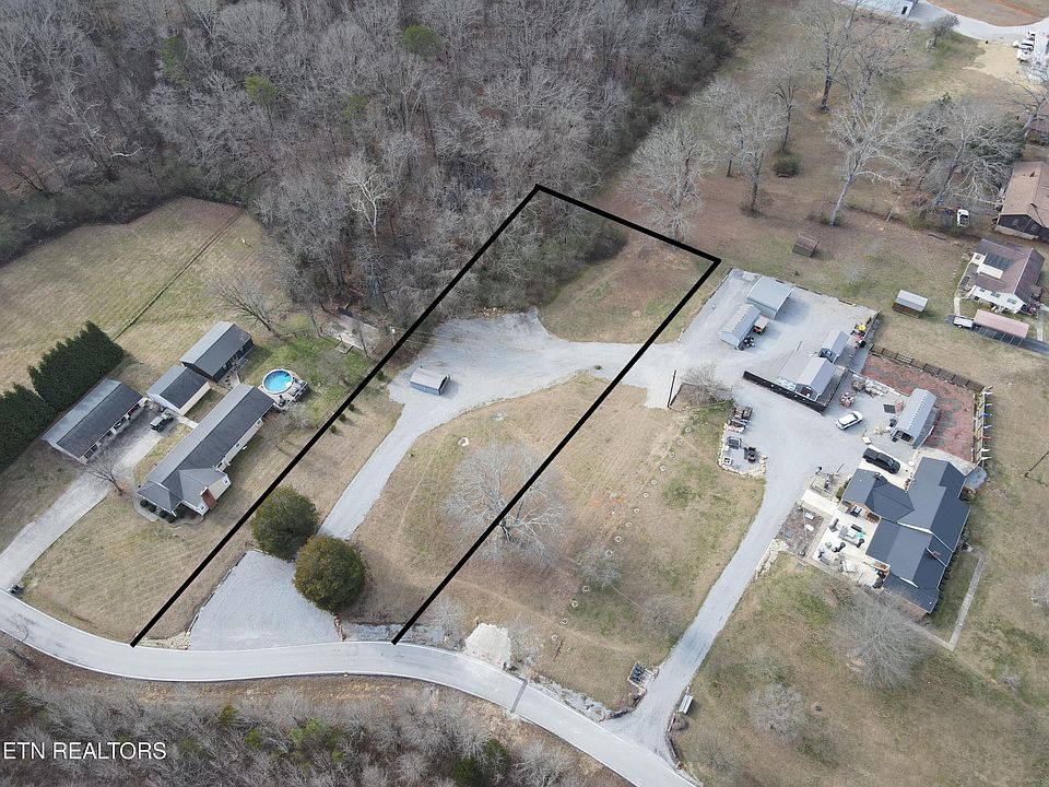 1st image of 209 Walden Ln
