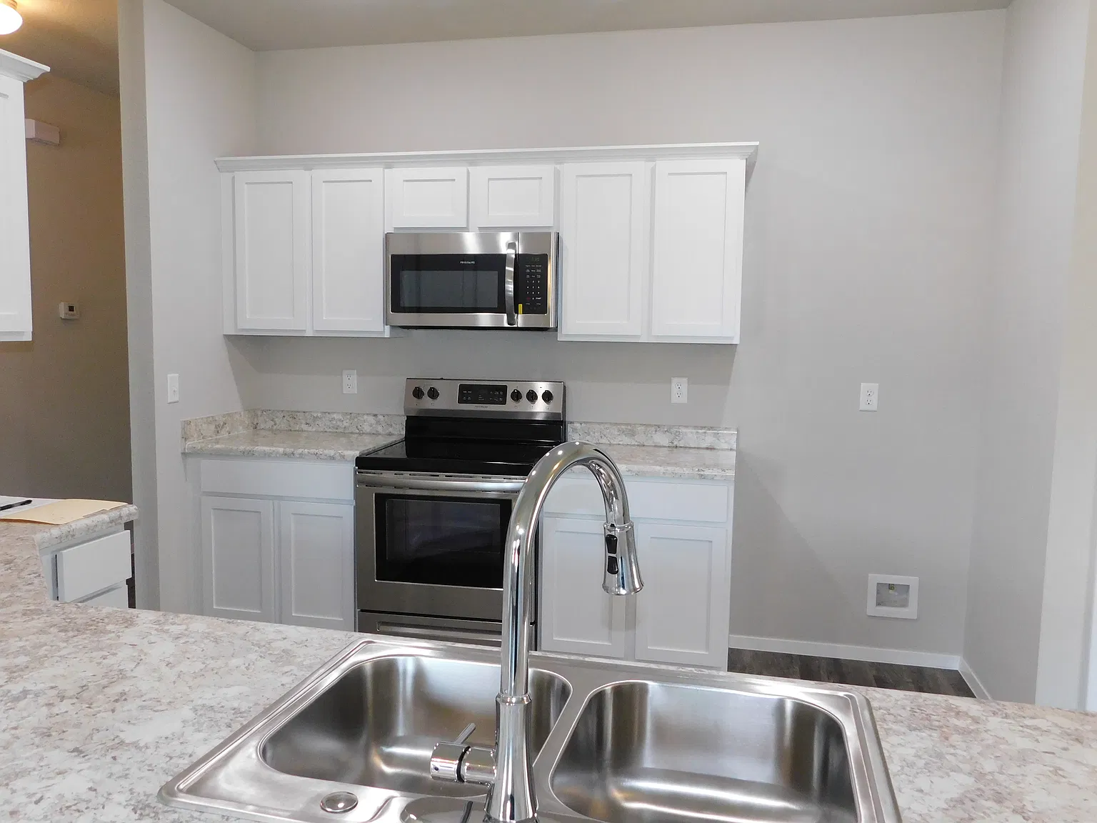 3 bed, 1366 sqft, $1,800 — Photo 3