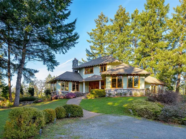 240 Viaduct Ave W, Saanich, BC V9E 2B6