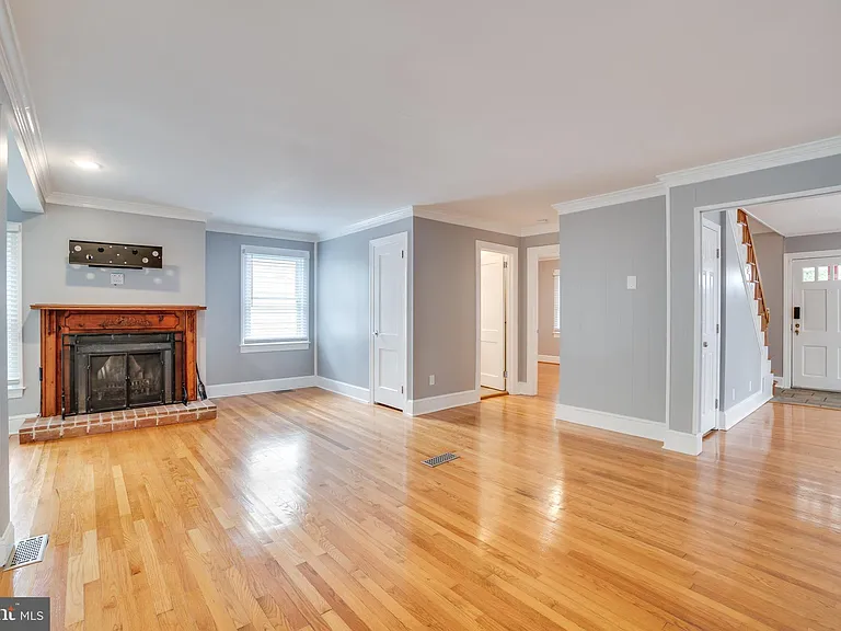 712 Freeman St — Photo 9