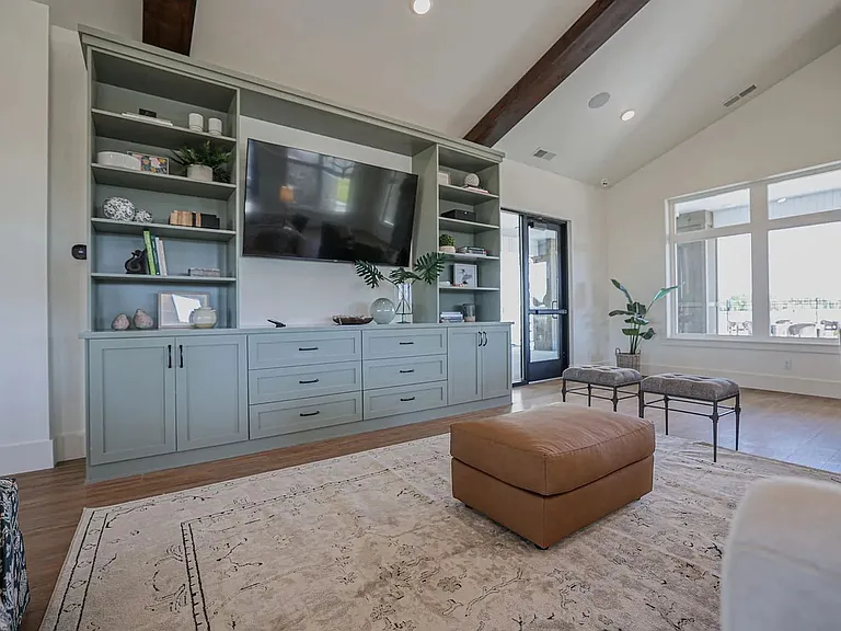 651 S 2400 W — Photo 24